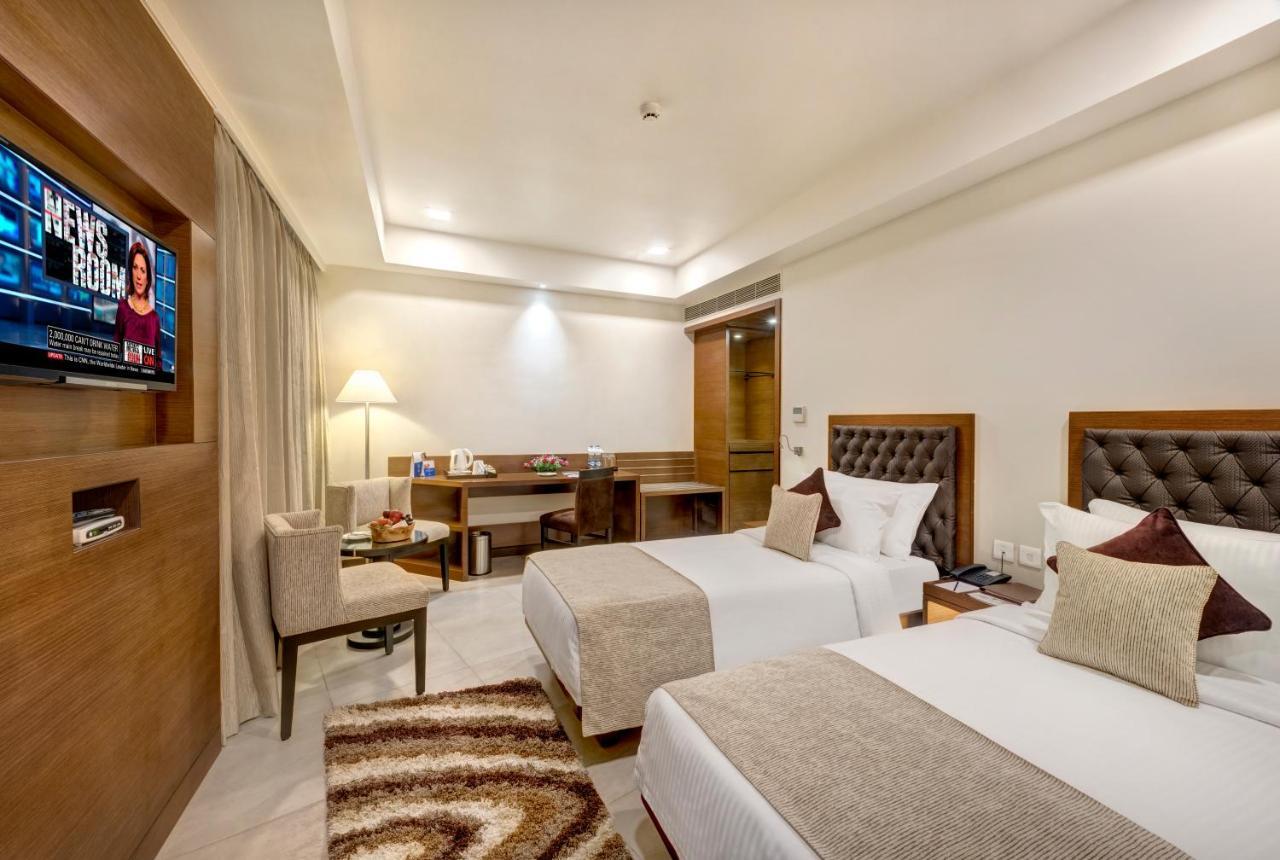होटल Peerless 4*