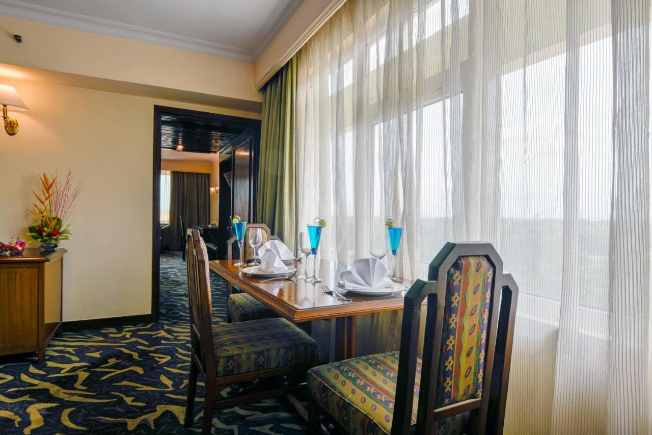 Peerless Hotel